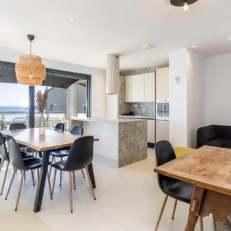 3 Bedroom Amazing In Διαμέρισμα *
