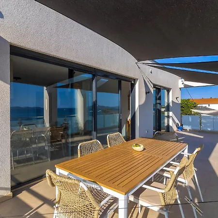 3 Bedroom Amazing In Pakoštane